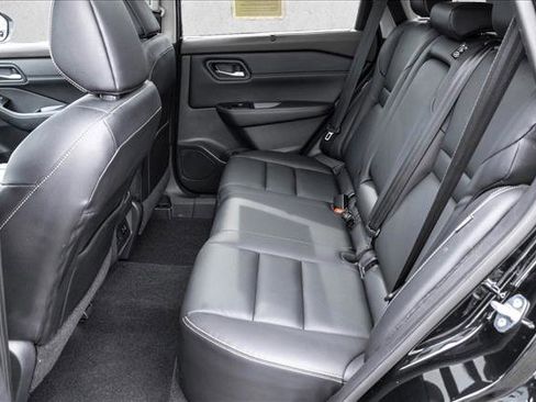 Used 2022 Nissan Rogue SL w/ SL Premium Package image 22