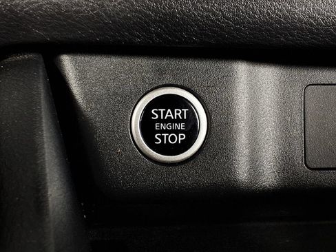 Used 2023 Nissan Rogue S FWD image 16