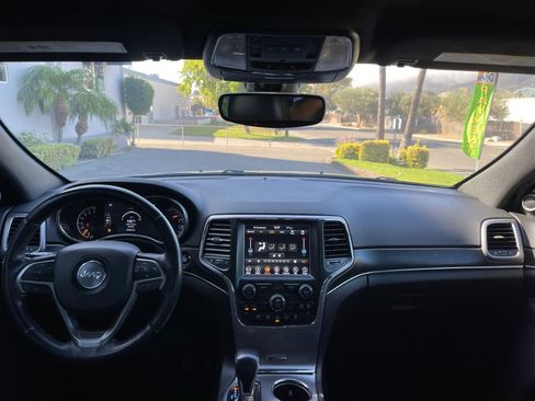 Used 2018 Jeep Grand Cherokee Limited RWD image 13