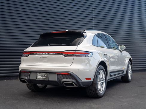 Used 2026 Porsche Macan AWD/4WD image 28