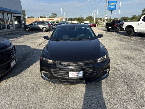 Used 2016 Chevrolet Malibu LT FWD image 3