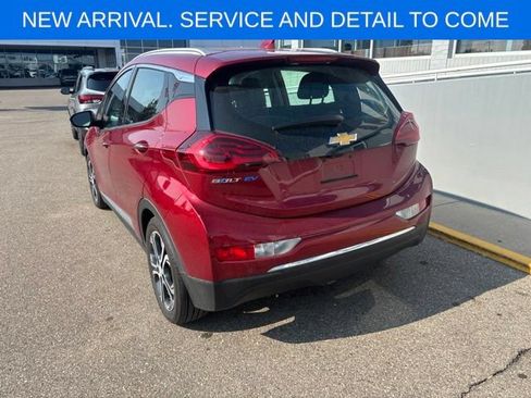 Used 2020 Chevrolet Bolt Premier w/ Infotainment Package FWD image 9
