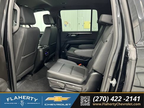 Used 2025 Chevrolet Suburban Z71 w/ Comfort Package AWD/4WD image 11