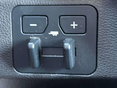 Used 2022 Toyota Tundra SR5 w/ Convenience Package RWD image 18