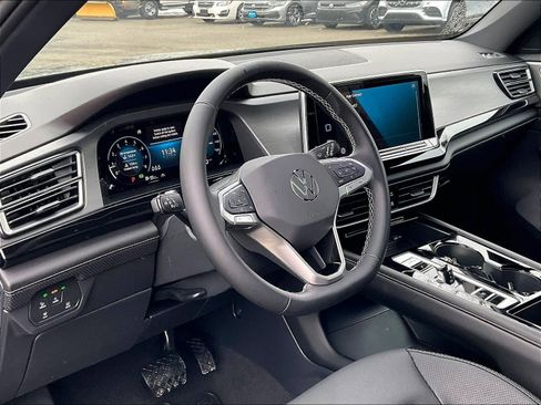 New 2026 Volkswagen Atlas Cross Sport SE image 9