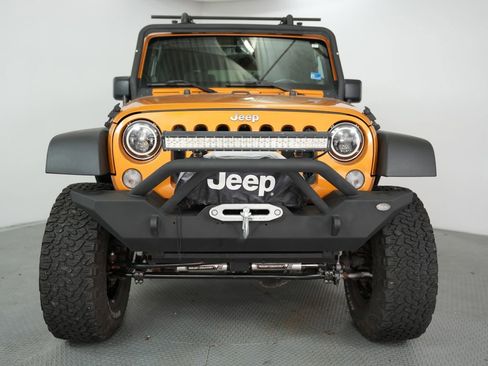 Used 2014 Jeep Wrangler Rubicon w/ Power Convenience Group AWD/4WD image 2