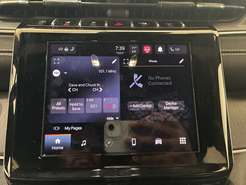 Used 2023 Jeep Grand Cherokee Altitude AWD/4WD image 18