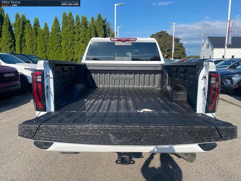New 2026 GMC Sierra 2500 AT4 w/ AT4 Premium Plus Package AWD/4WD image 5