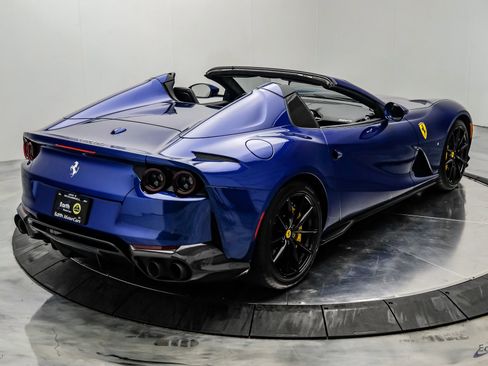 Used 2023 Ferrari 812 GTS RWD image 23
