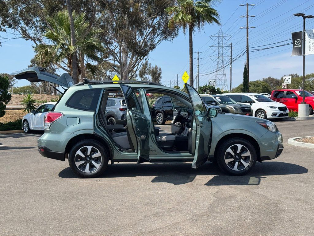 Used 2018 Subaru Forester 2.5i Premium AWD/4WD image 29