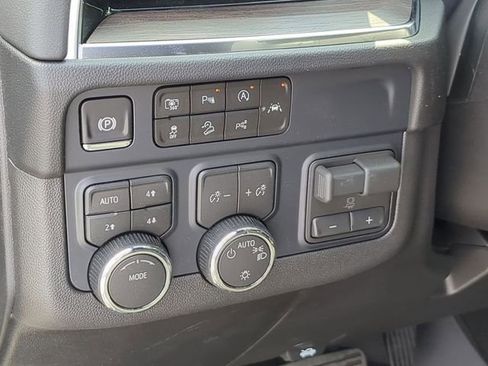 New 2026 Chevrolet Suburban LS AWD/4WD image 25