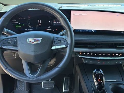 Used 2024 Cadillac XT4 Sport FWD image 12