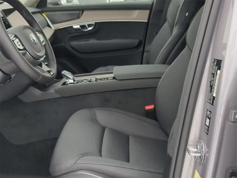 New 2026 Volvo XC90 B5 Plus w/ Protection Package Premier image 15