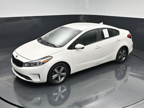 Used 2018 Kia Forte S FWD image 9
