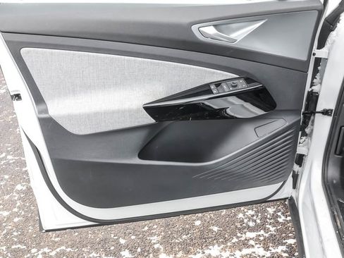 Used 2023 Volkswagen ID.4 Pro image 26