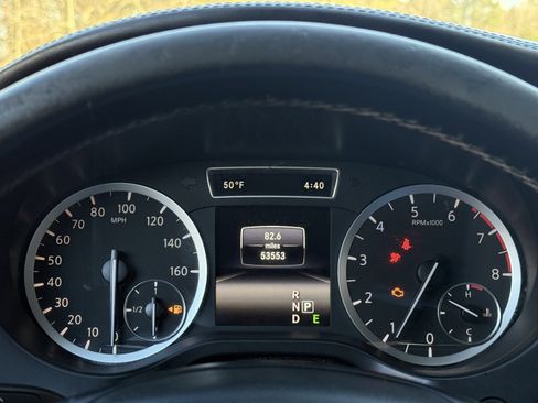 Used 2018 INFINITI QX30 Premium w/ Navigation Package image 25