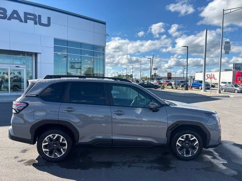 Used 2026 Subaru Forester Premium AWD/4WD image 3