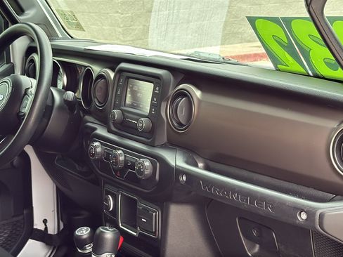 Certified 2020 Jeep Wrangler Sport AWD/4WD image 25