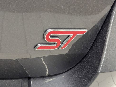 Certified 2023 Ford Explorer ST image 34