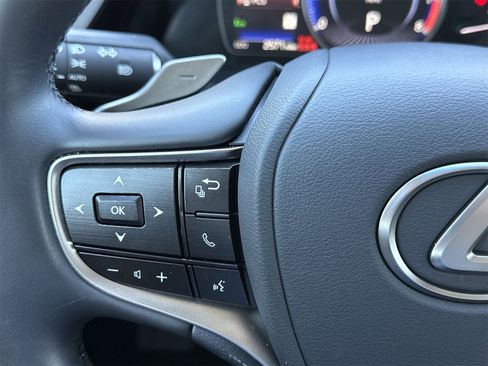 Used 2025 Lexus ES 350 w/ Premium Package image 22