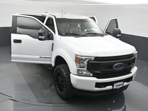 Used 2022 Ford F250 XL w/ Power Equipment Group AWD/4WD image 56