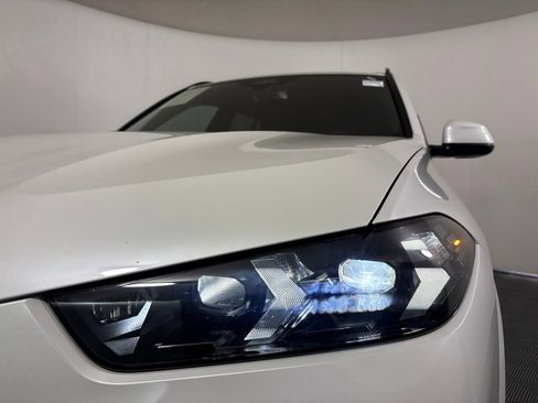 Certified 2026 BMW X5 sDrive40i w/ M Sport Package RWD image 9