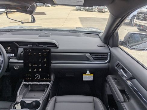 New 2026 GMC Terrain Elevation w/ Elevation Premium Package image 4