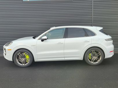 New 2025 Porsche Cayenne Turbo