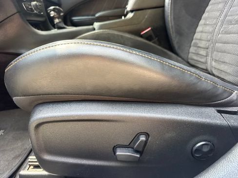 Used 2017 Dodge Charger R/T RWD image 14