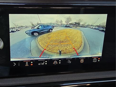 Used 2024 GMC Sierra 2500 AT4 image 16