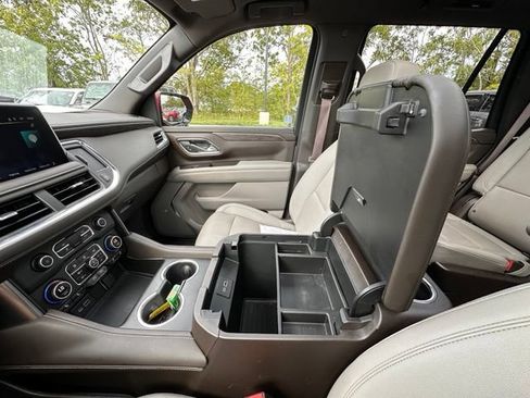Used 2022 Chevrolet Tahoe LT w/ Luxury Package AWD/4WD image 28