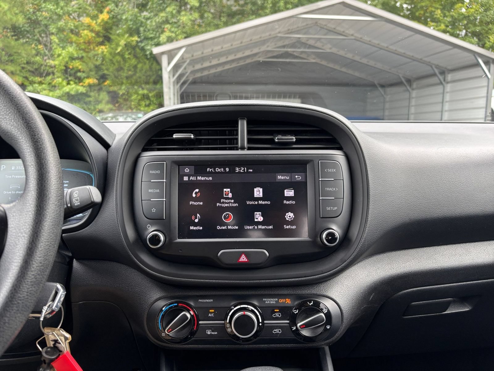 Used 2025 Kia Soul LX w/ LX Technology Package FWD image 16