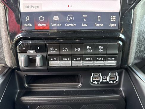 Used 2024 RAM 3500 Laramie w/ Night Edition image 37