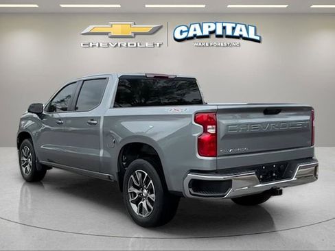 Used 2023 Chevrolet Silverado 1500 LT AWD/4WD image 3