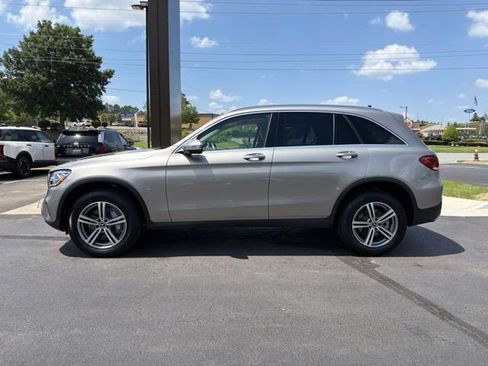 Used 2022 Mercedes-Benz GLC 300 4MATIC image 5