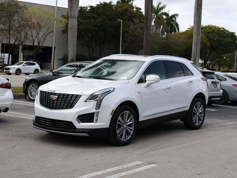 Used 2025 Cadillac XT5 Premium Luxury image 1