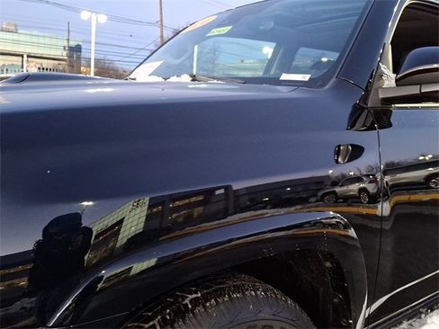 Certified 2024 Toyota 4Runner TRD Off-Road Premium image 10