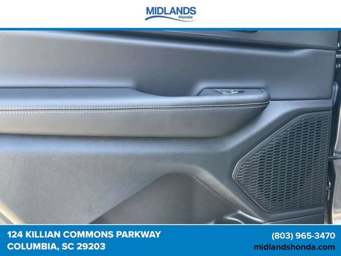 Used 2025 Jeep Grand Cherokee L Laredo RWD image 13