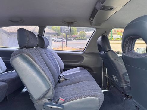 Used 1993 Toyota Previa Deluxe RWD image 8