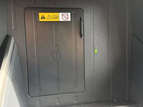 Used 2024 Toyota Tundra Limited image 22