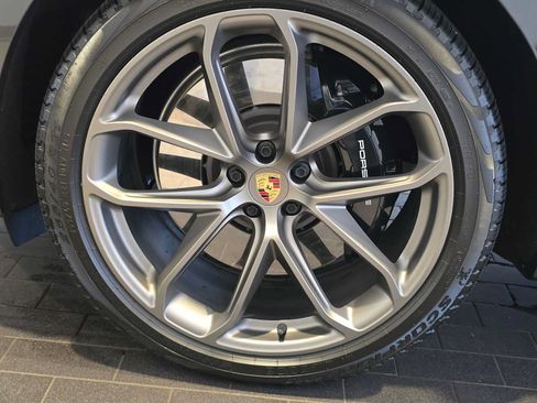 Used 2026 Porsche Macan GTS AWD/4WD image 11