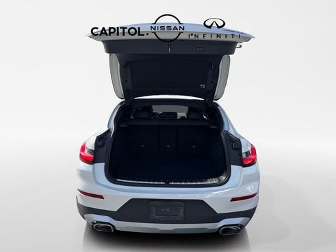 Used 2024 BMW X4 xDrive30i image 9