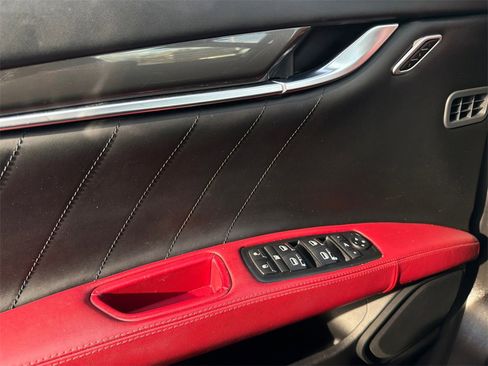 Used 2019 Maserati Ghibli S Q4 image 36