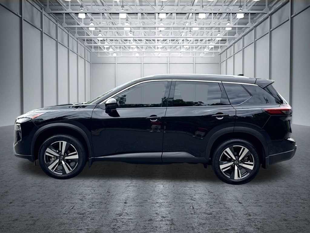 Certified 2025 Nissan Rogue SL FWD image 4