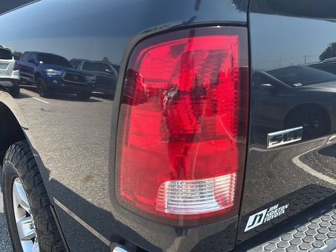 Used 2020 RAM 1500 Classic SLT RWD image 27