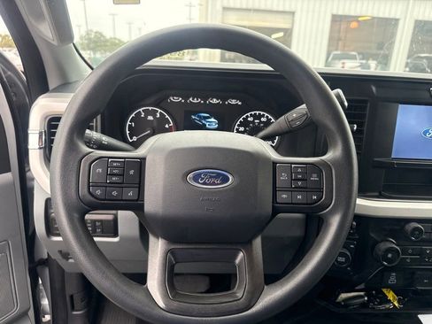 Used 2025 Ford F250 XLT AWD/4WD image 9