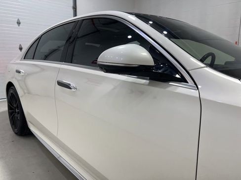 Used 2022 Mercedes-Benz S 500 4MATIC w/ AMG Line Package image 5