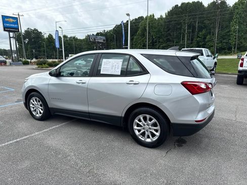 Used 2020 Chevrolet Equinox LS w/ LPO, Floor Liner Package FWD image 20