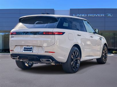 New 2026 Land Rover Range Rover Sport Dynamic SE