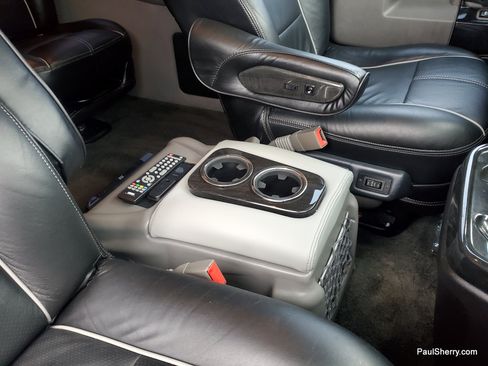 Used 2019 GMC Savana 2500 w/ Enhanced Convenience Package image 55